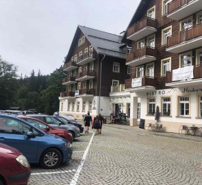 Parking near the Hubertus apartments and restaurant in Karlova Studánka