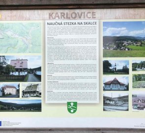 Informační cedule naučné stezky Na Skalce