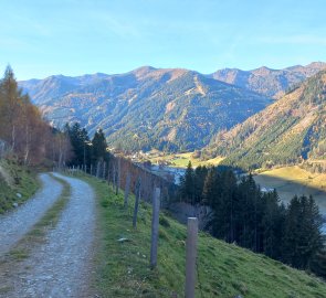 Ranní pohled na Donnersbachwald