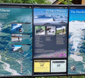 Information signs with a description of the trek and all the joys you may encounter along the way.