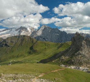 Poheld on the Marmolada and the Passo Pordoi mountain pass