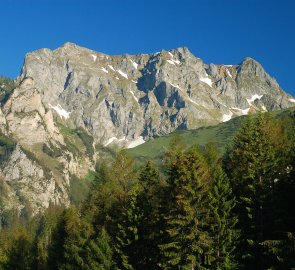 Masiv hory Eisenerzer Reichenstein od salaší Hirnalm
