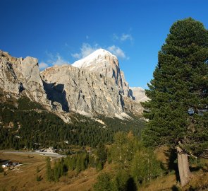 View of Tofana di Rozes on the way to Averau in the Dolomites