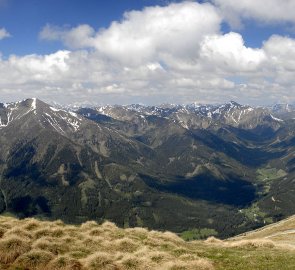 Rottenmannské Taury z vrcholu hory Geier Kogel