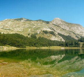 Lake Trnovačko and the ridge of the Volujak Mountains