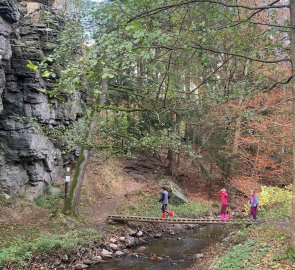 Footbridge to the Split Rock