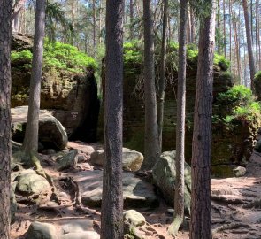 Toulovcovy Maštale rock complex