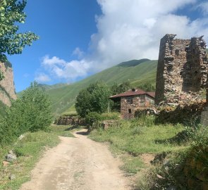 Ruins of the village of Kvemo Okrokama